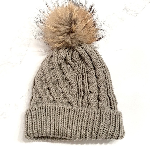 Versace knit pompom Hat - Picture 1 of 4
